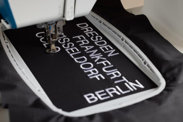 Näh- und Stickmaschine Pfaff creative expect 350 - 0