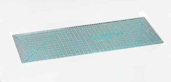 QUILTER`S RULE: PATCHWORK-LINEAL CM